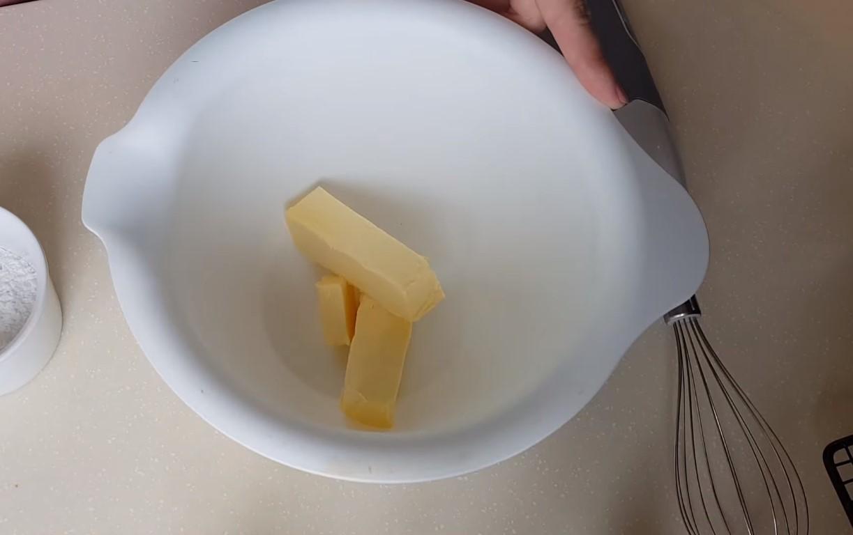 وصفة - كريمة الحليب المكثف لكعكة الشوكولاتة الإسفنجية - الخطوة 5