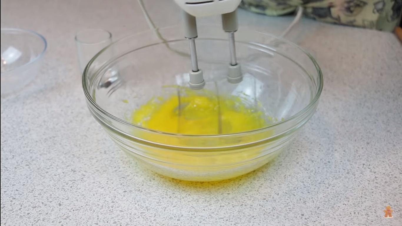 Opskrift - Chiffon-svampekagerulle - Trin 3