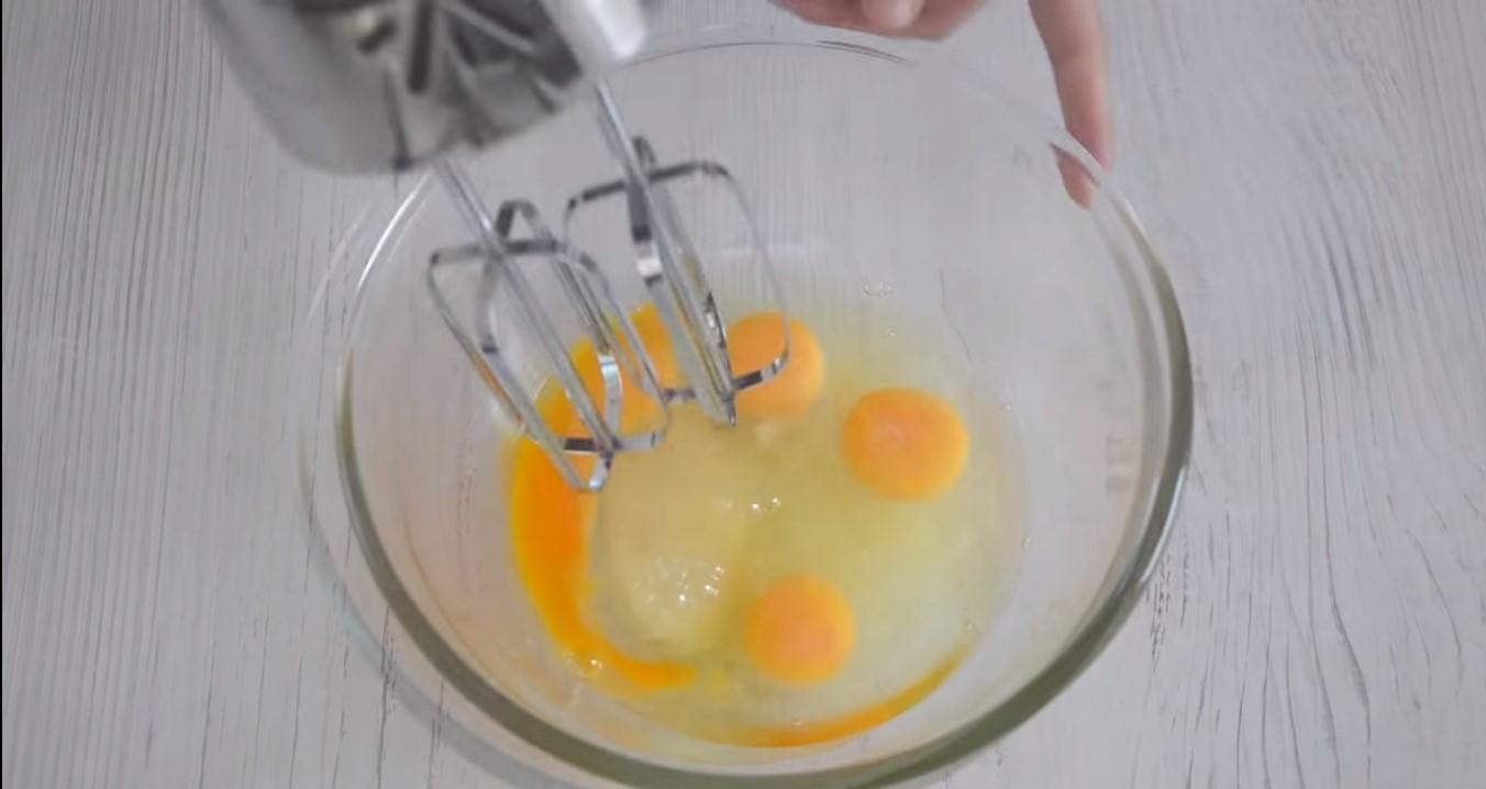 Opskrift - Chokoladerullekage - Trin 1