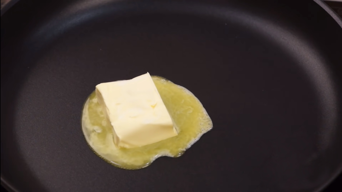 وصفة - تفاح مكرمل في صينية شارلوت - الخطوة 4