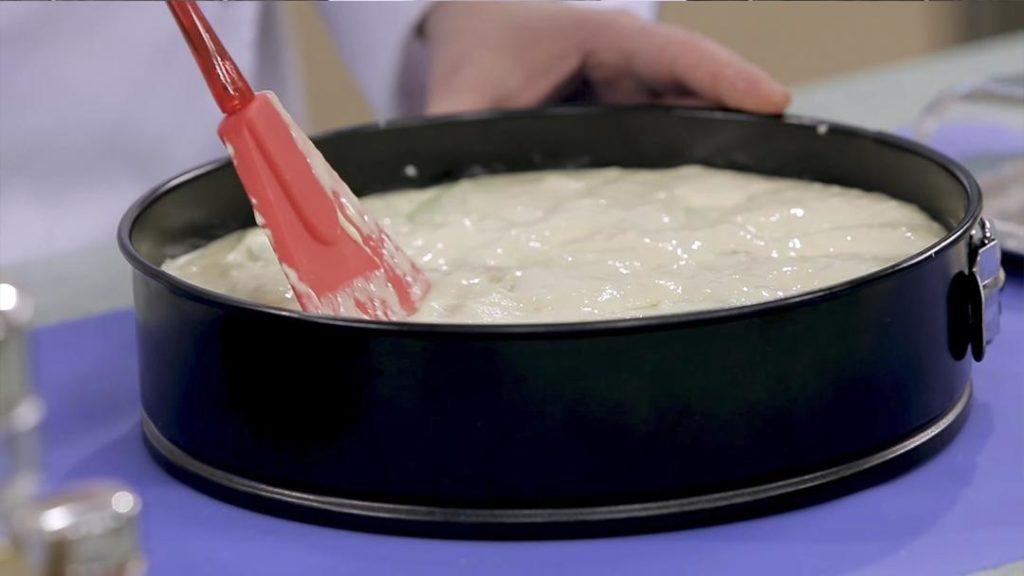 كيفية تجميع وفتح قالب الكيك ذي القاعدة المتحركة - الصورة 3