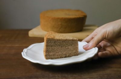 كيفية تبريد الكيك الإسفنجي بشكل صحيح - صورة