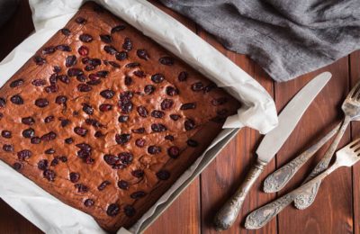 كيفية إخراج المخبوزات من الصينية - صورة