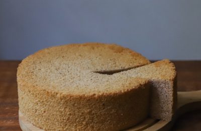 لماذا ترتفع الكعكة الإسفنجية على شكل كومة؟ - صورة