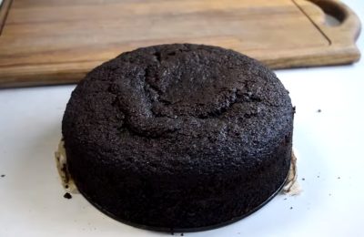كعكة الشوكولاتة الإسفنجية من إعداد الشيف آندي - الخطوة 10