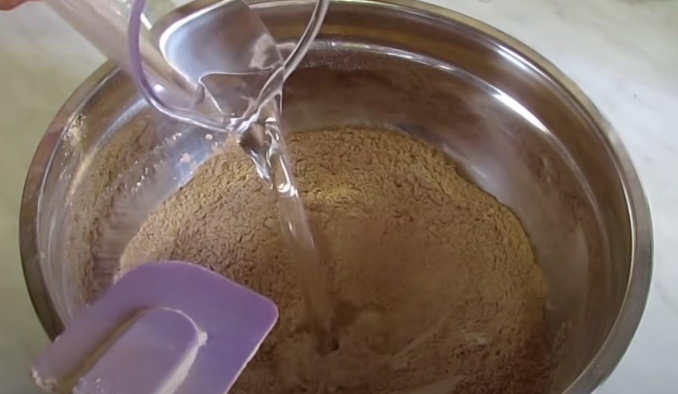 Recipe - Sponge Cake na Walang Itlog na may Kumukulong Tubig - Hakbang 4