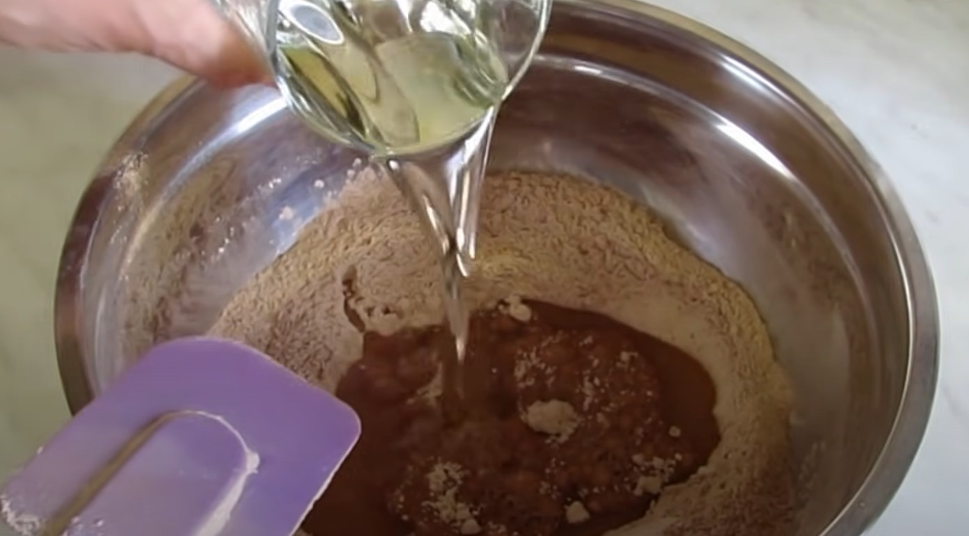 Recipe - Sponge Cake na Walang Itlog na may Kumukulong Tubig - Hakbang 5