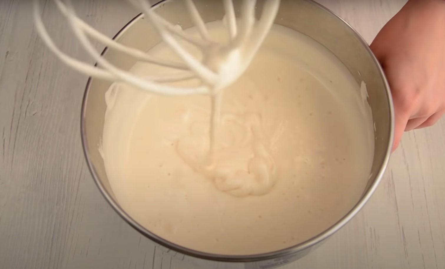 وصفة كعكة إسفنجية ببذور الخشخاش لكعكة مربعة من جوليا سمول - الخطوة 3