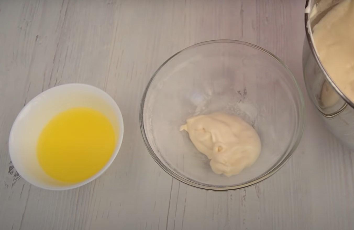 وصفة كعكة إسفنجية ببذور الخشخاش للكعكة المربعة من جوليا سمول - الخطوة 5