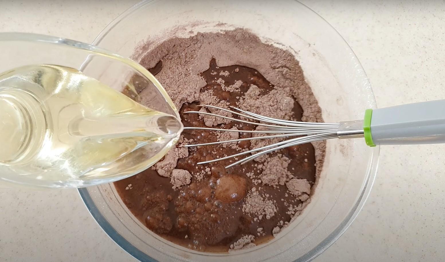 وصفة - كعكة إسفنجية بالشوكولاتة للصيام - الخطوة 6