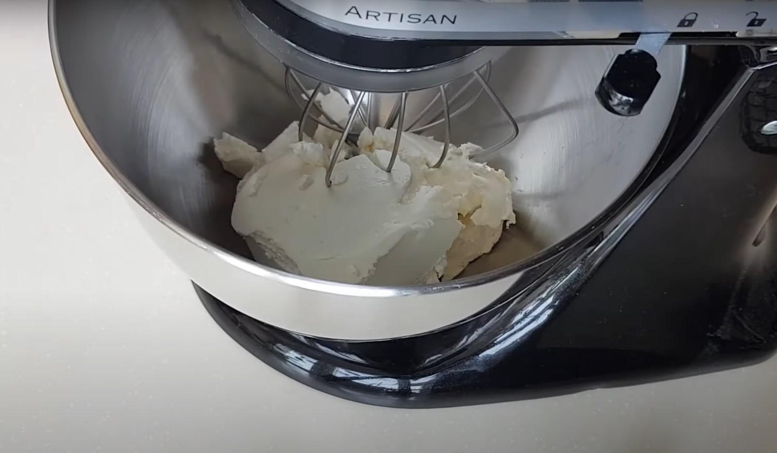 وصفة - كريمة الجبن بالكراميل - الخطوة 2