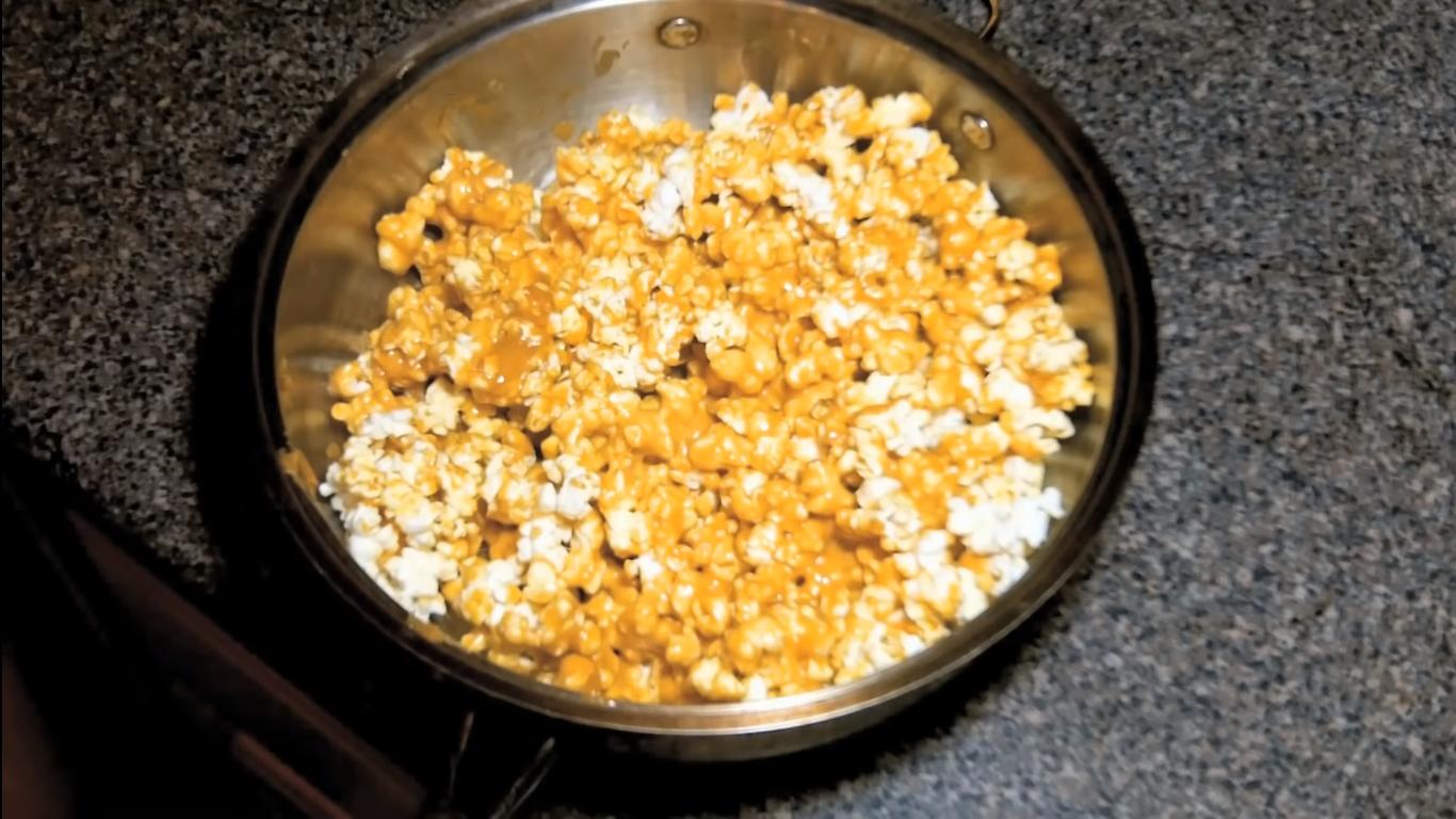 Resipi - Caramel Popcorn na may Corn Syrup - Hakbang 9