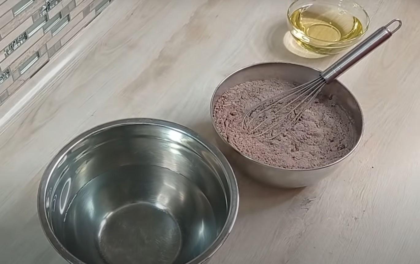 وصفة - كيكة إسفنجية بدون بيض بالماء - الخطوة 4