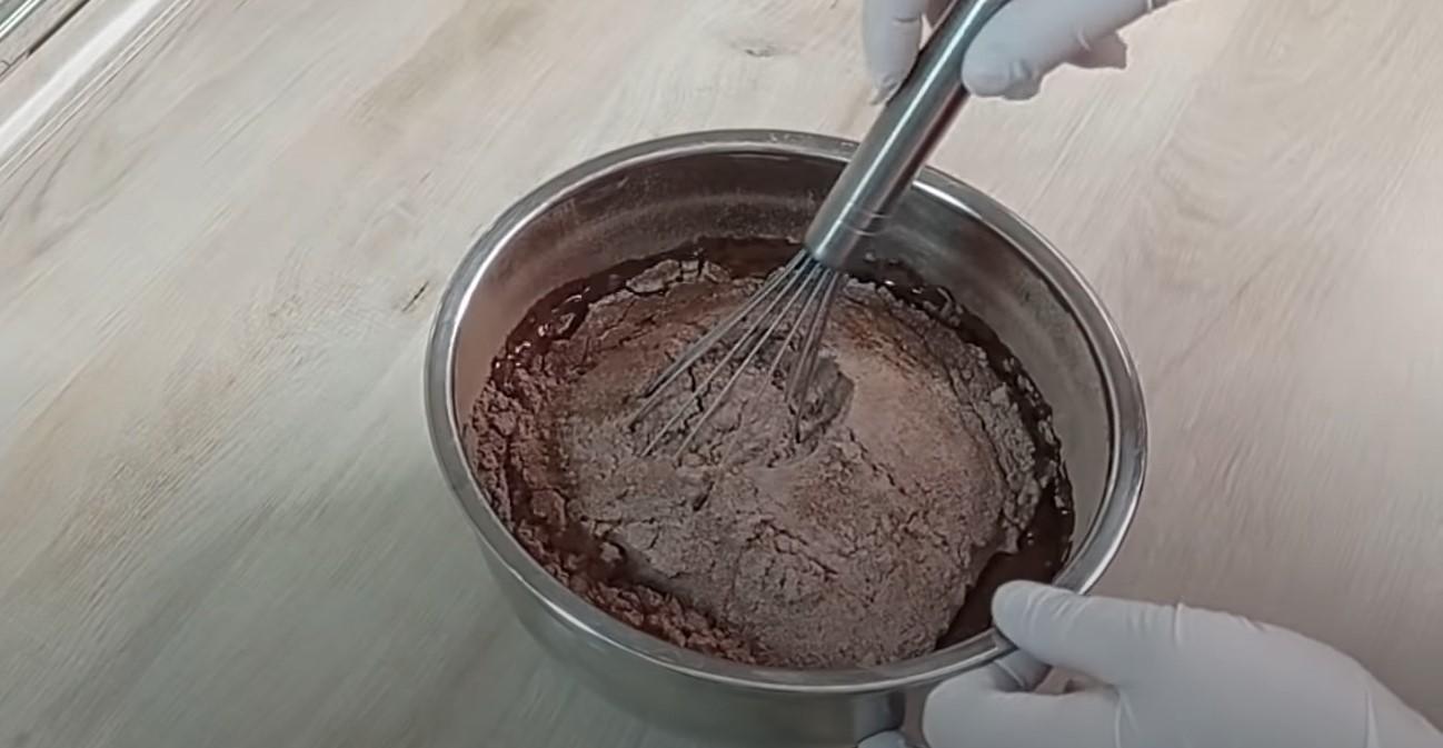 وصفة - كيكة إسفنجية بدون بيض بالماء - الخطوة 6