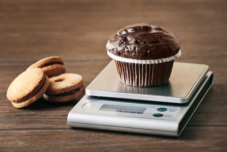 كم يزن الكب كيك الواحد؟ - صورة