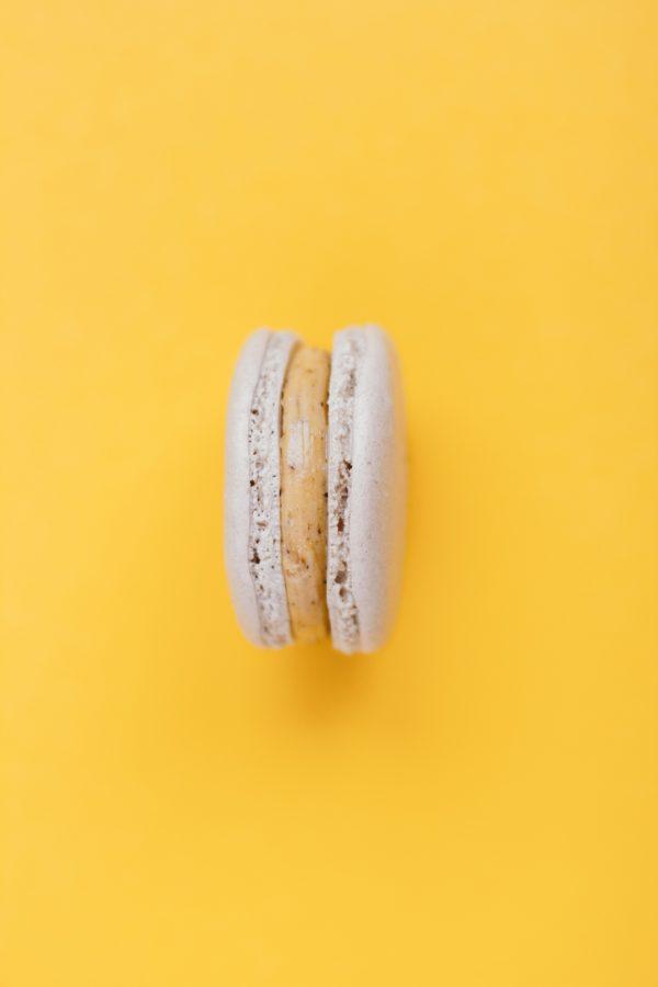 حيث يُستخدم الكراميل الطري - الماكرون - صورة