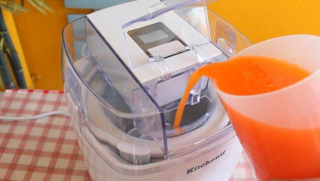 Recept na výrobu zmrzliny s pomerančovým sorbetem – krok 4