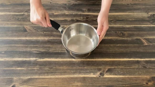 Recepta de tenyir ous de Pasqua amb cúrcuma i pebre vermell - Pas 1