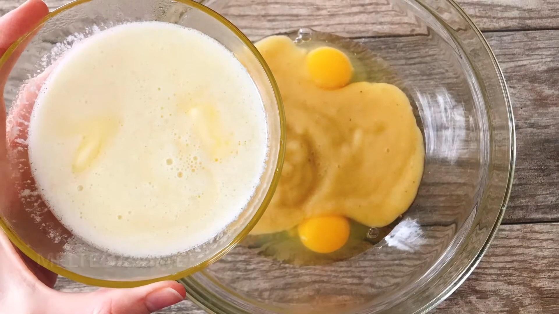 Recepta - Magdalenes de plàtan amb crema agra - Pas 4