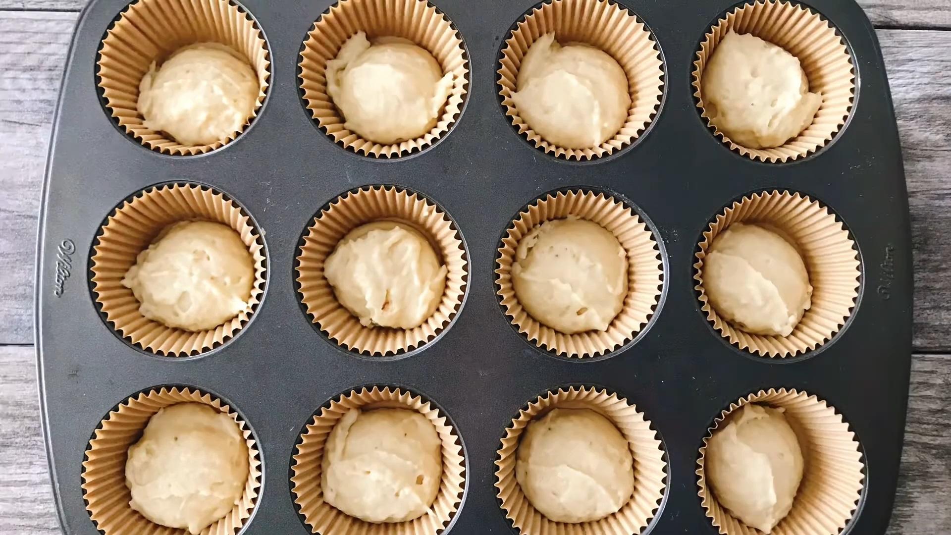 Recepta - Magdalenes de plàtan amb crema agra - Pas 7