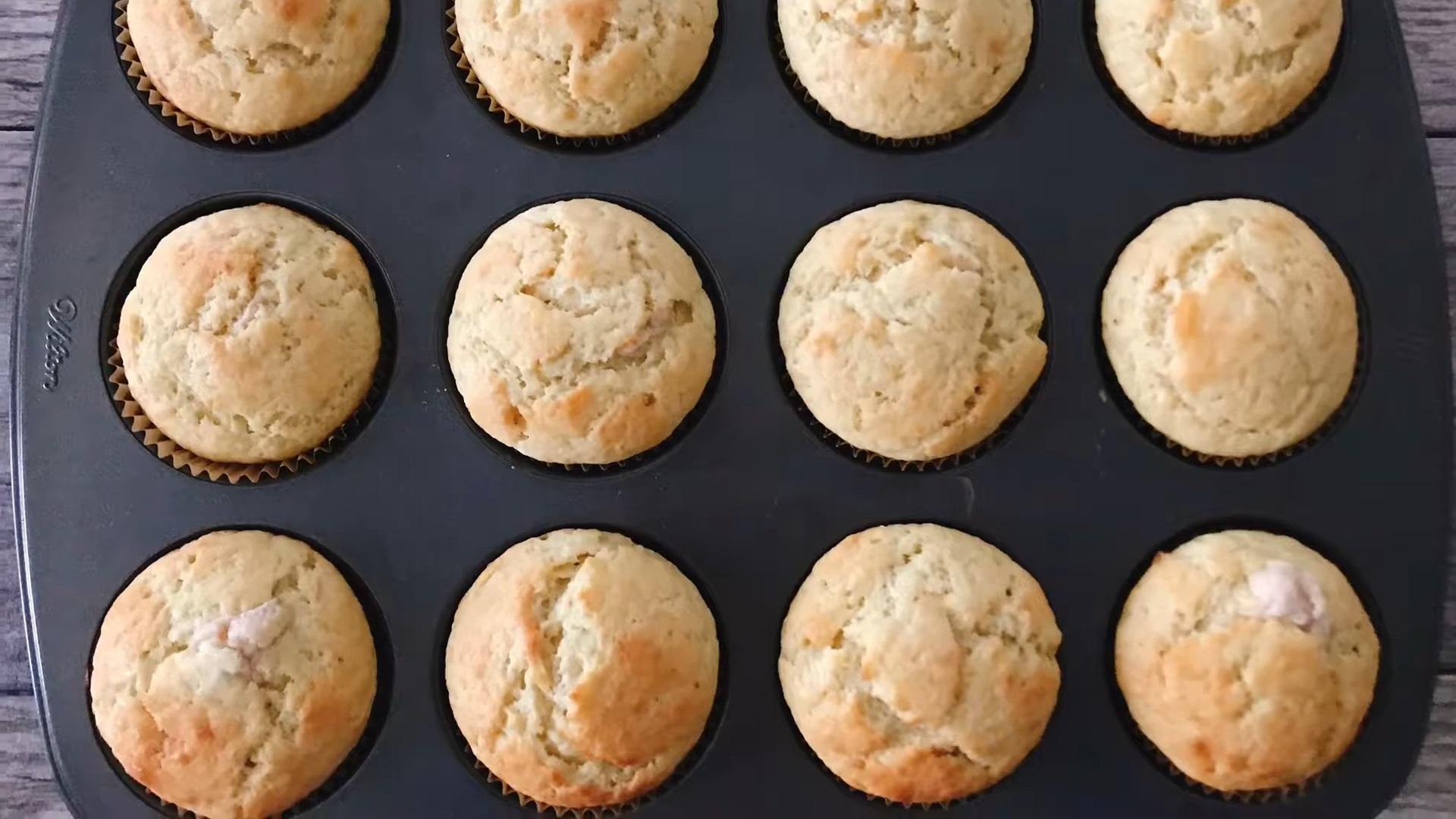 Recepta - Magdalenes de plàtan amb crema agra - Pas 9