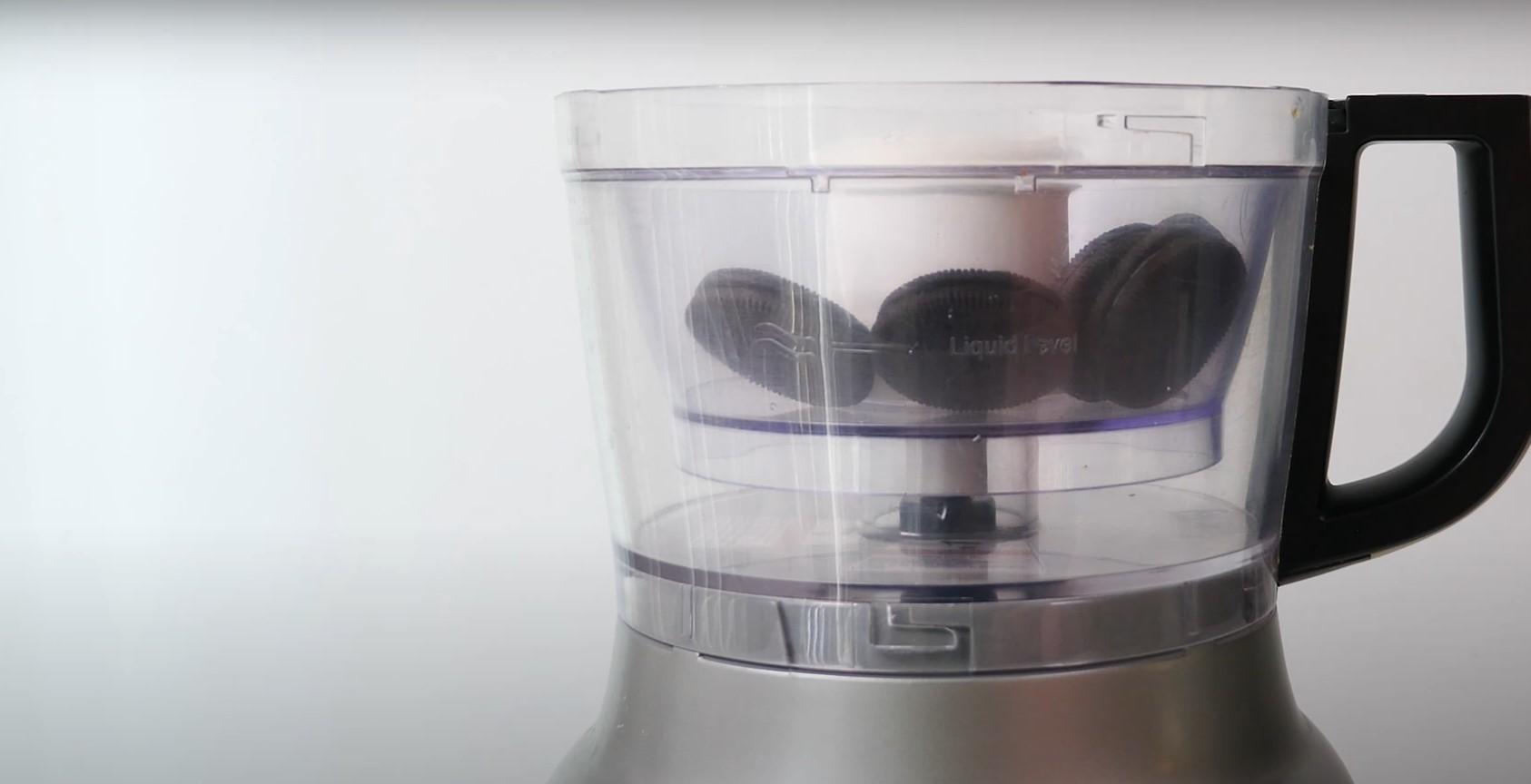 Recepta - Postre de galeta Oreo amb llet al microones - Pas 1