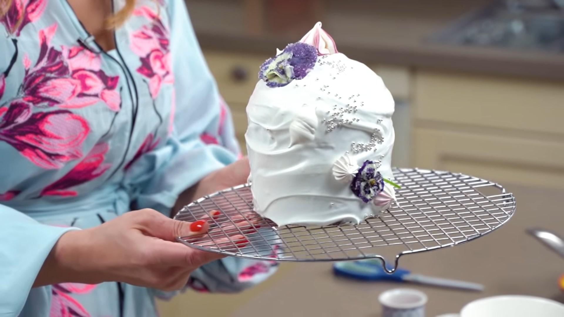 Recette - Glaçage au blanc d'œuf et au sucre pour gâteau de Pâques - Étape 4