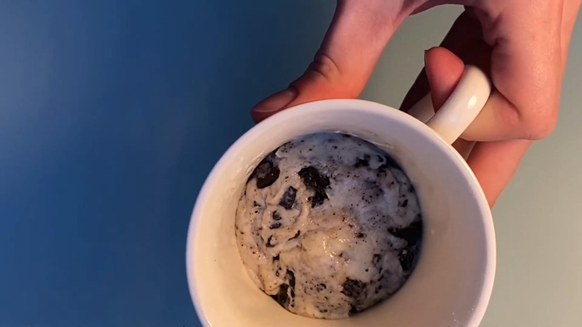 Recette - Gâteau Oreo en tasse (sans cacao) - Étape 5