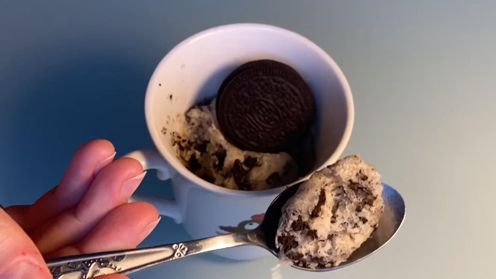 Recette - Gâteau Oreo en tasse (sans cacao) - Étape 6