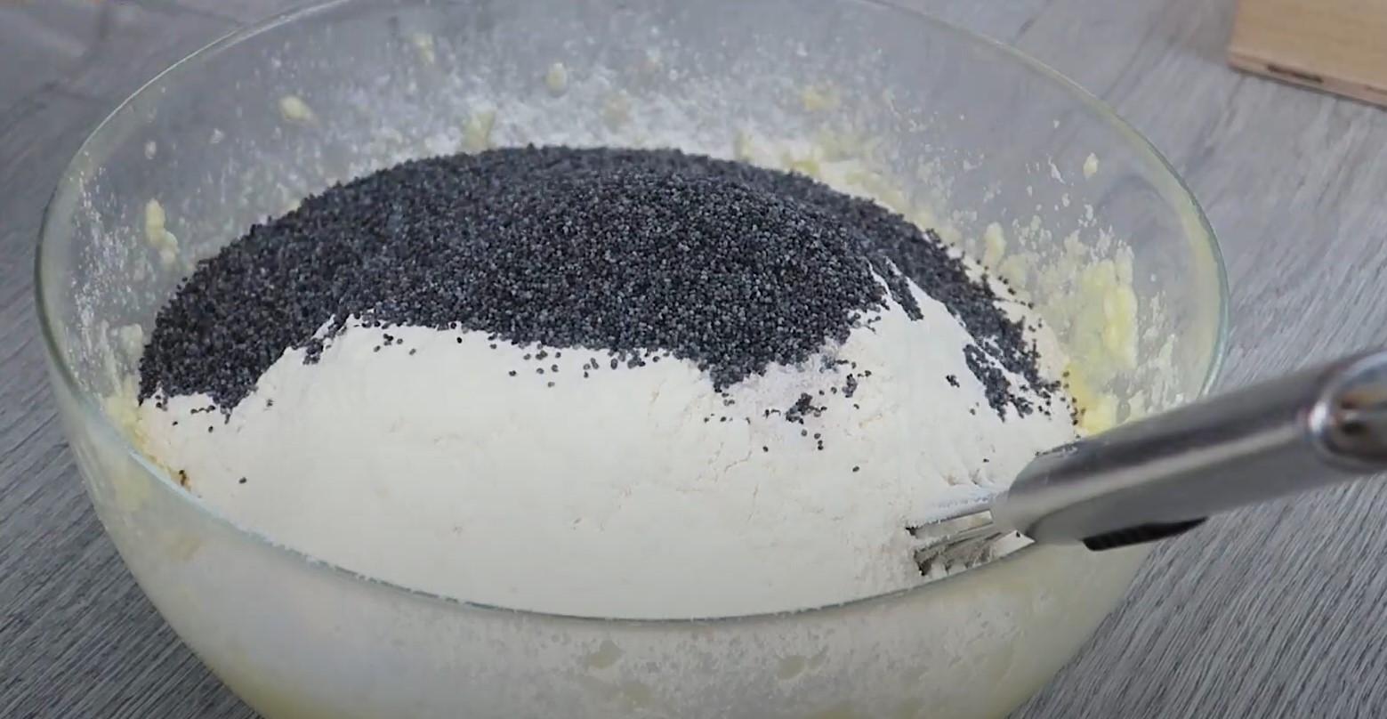 Recepta - Kulich de Pasqua amb massa de formatge cottage i llavors de rosella - Pas 7