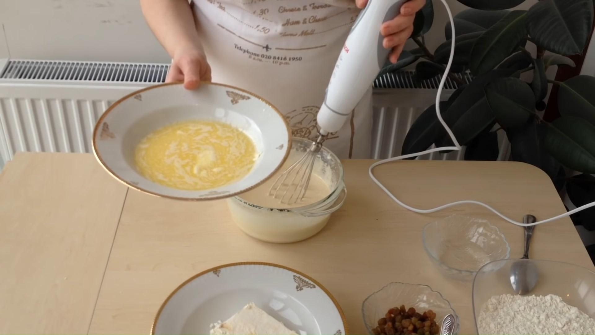 Recepta - Pastís de Pasqua amb mató i panses - Pas 3