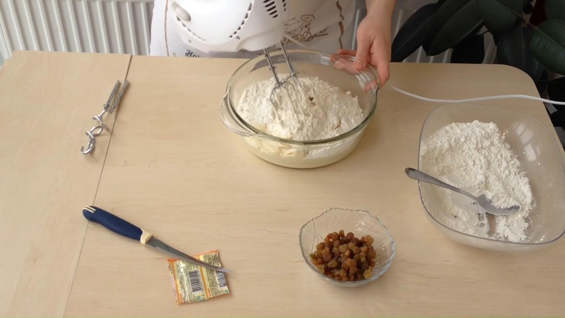 Recepta - Pastís de Pasqua amb mató i panses - Pas 5