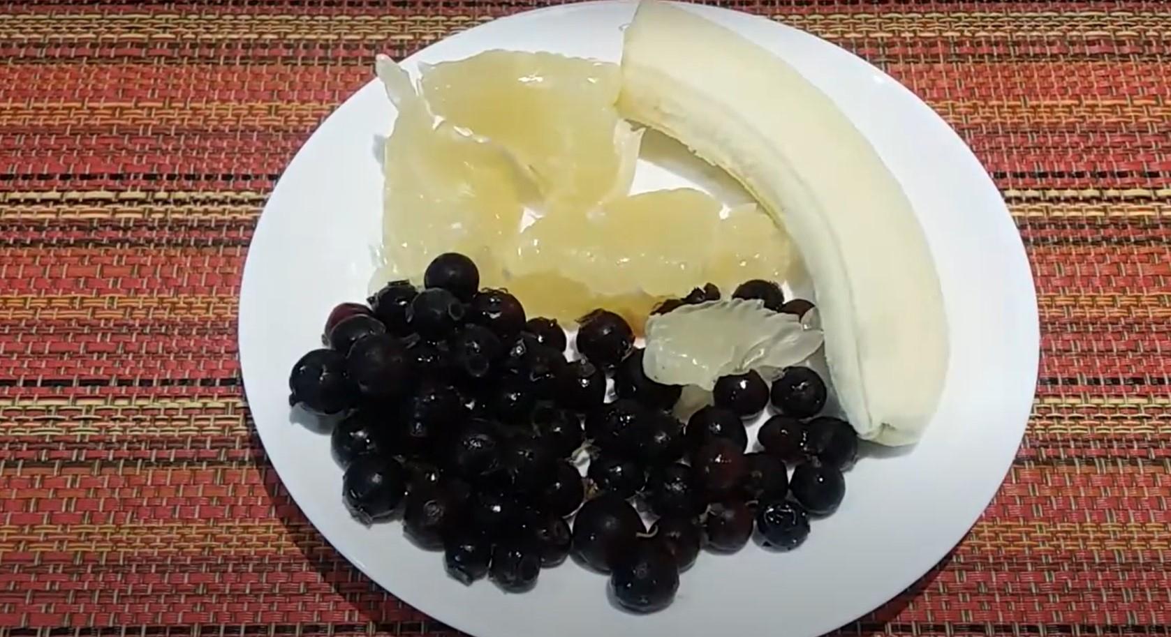 Recepta de sorbet de grosella negra - Pas 1