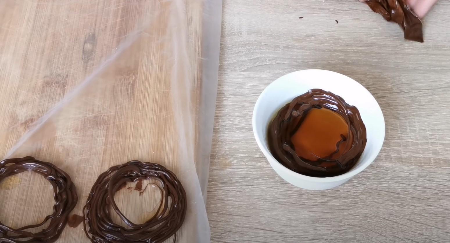 Recepta - Niu de xocolata per decorar el pastís de Pasqua - Pas 4