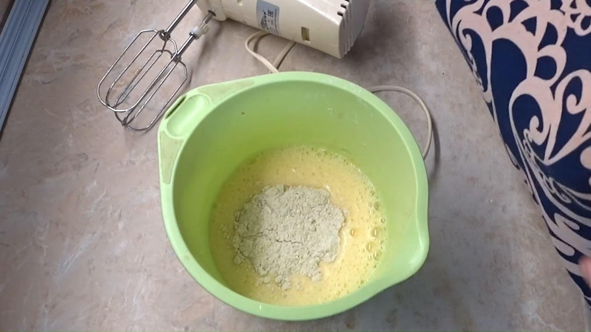 Recette - Muffins au fromage blanc et aux graines de pavot cuits au micro-ondes en 5 minutes - Étape 2