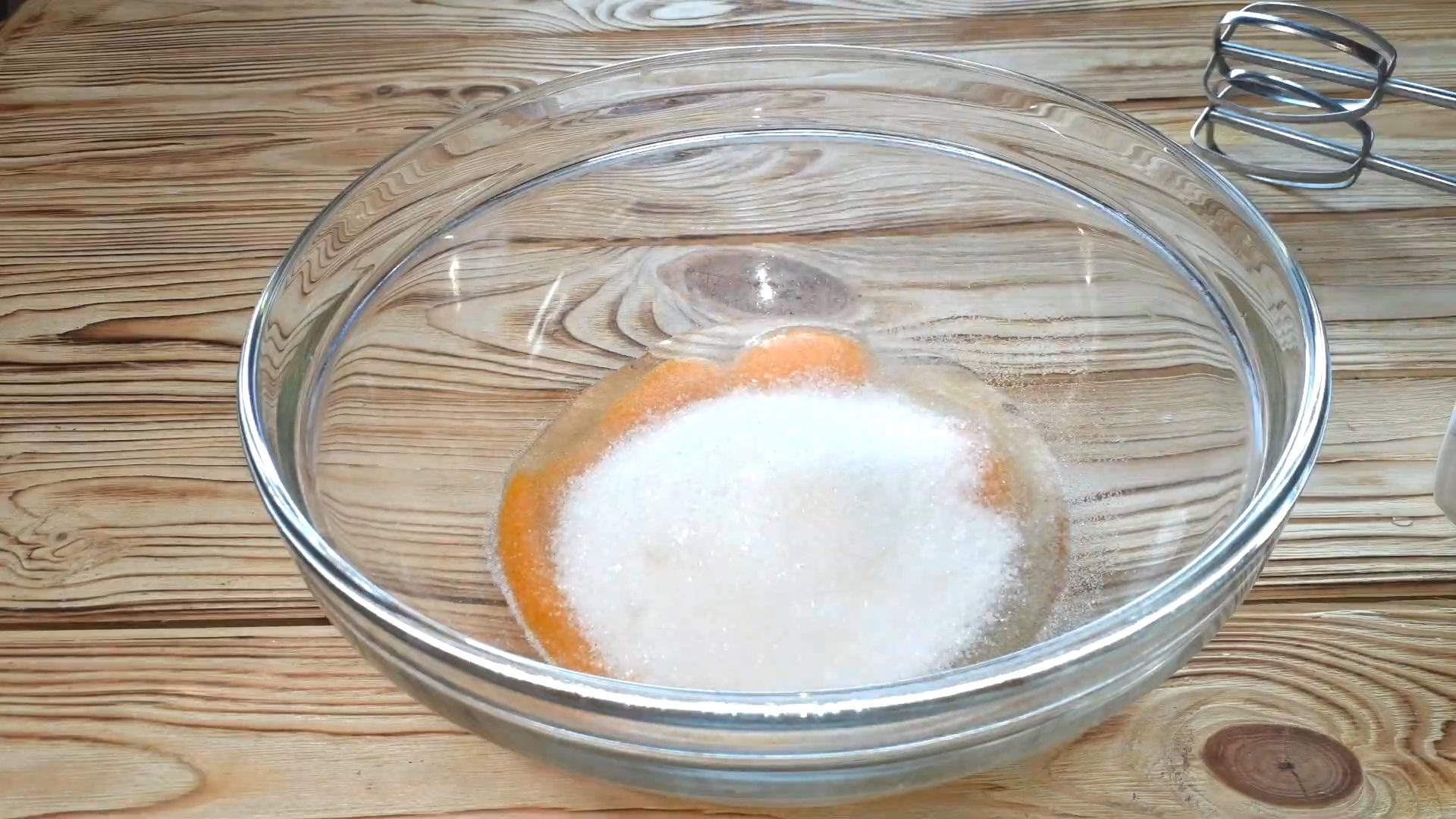 สูตรเค้กอีสเตอร์ไร้เชื้อยีสต์ใส่นมข้นหวาน - ขั้นตอนที่ 3