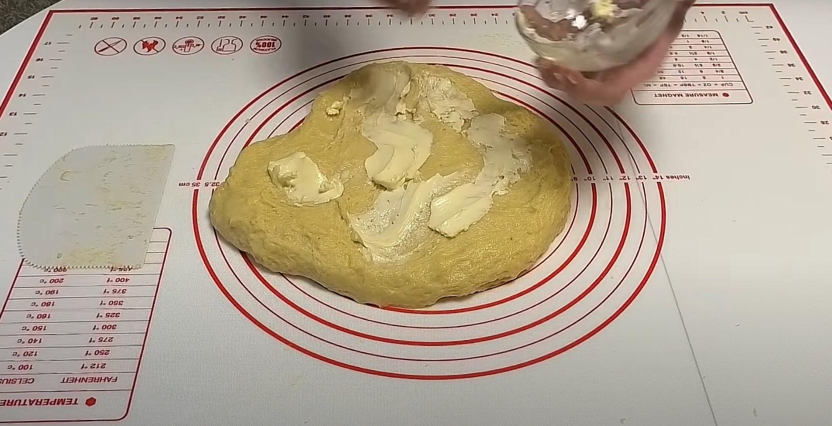 وصفة - عجينة الخميرة لكعكات عيد الفصح - الخطوة 8