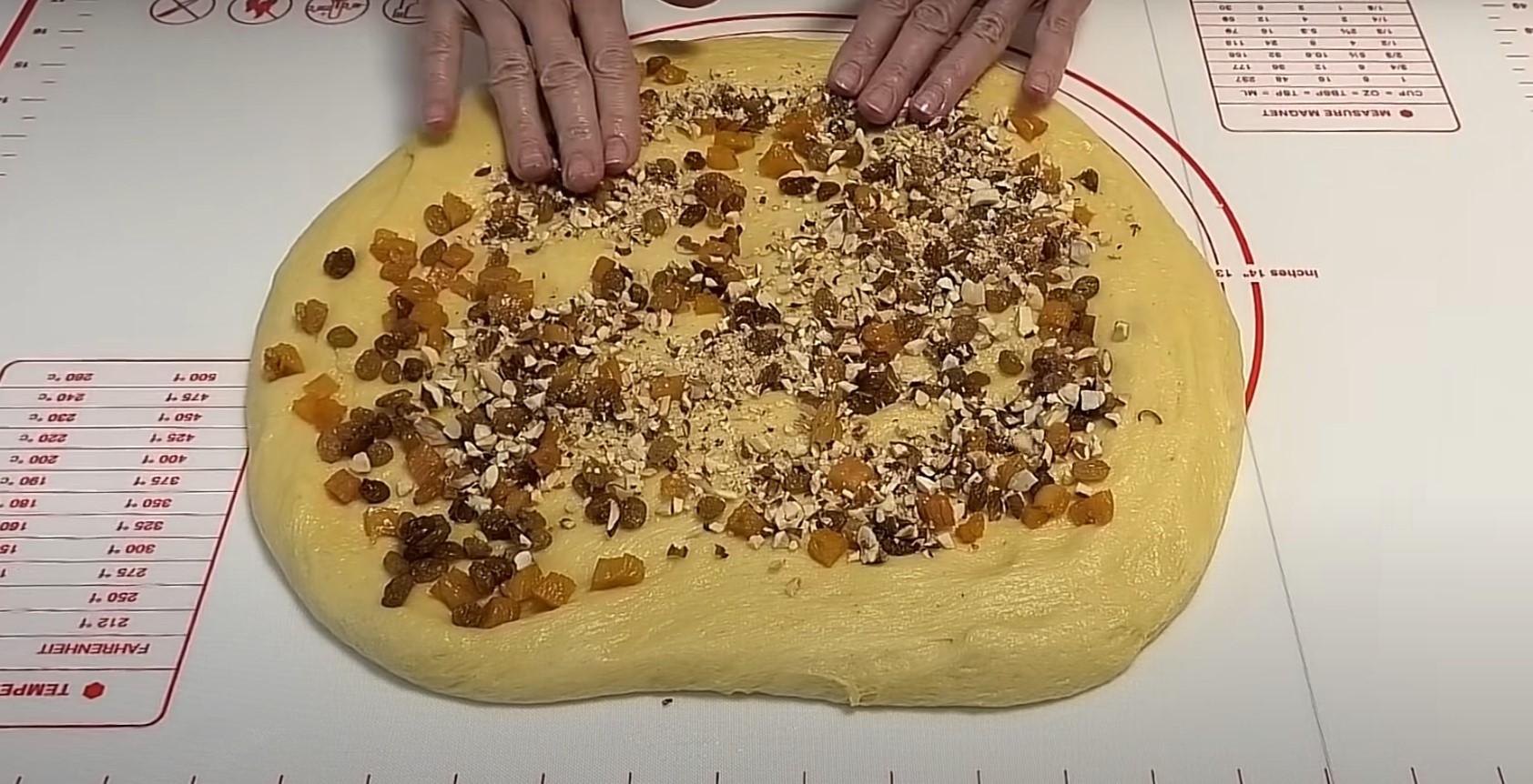 وصفة - عجينة الخميرة لكعكات عيد الفصح - الخطوة 9