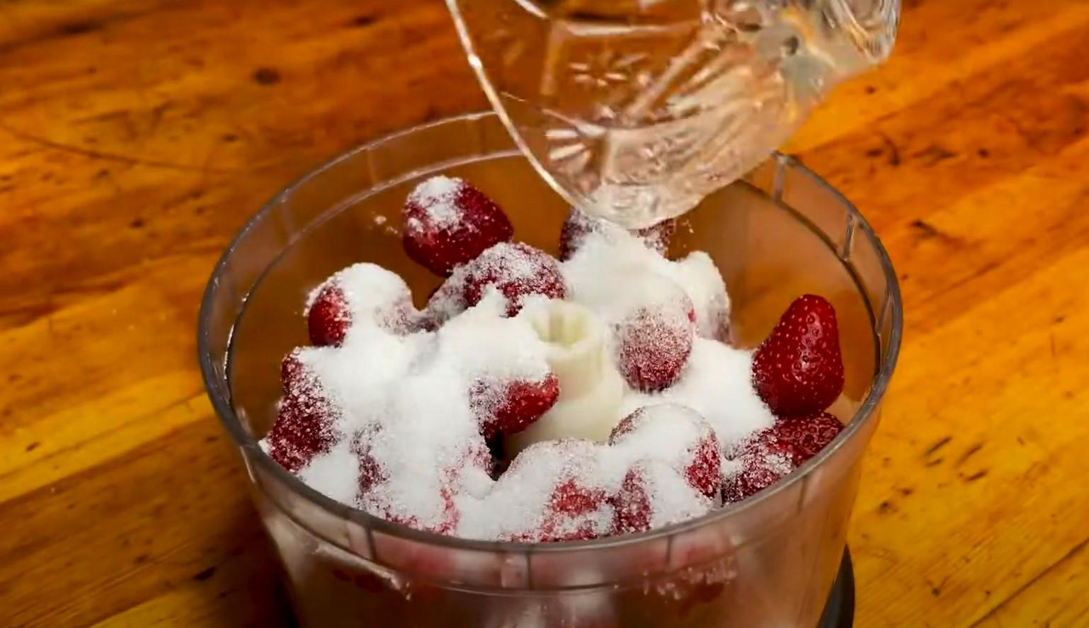 وصفة - جرانيتا الفراولة - الخطوة 2