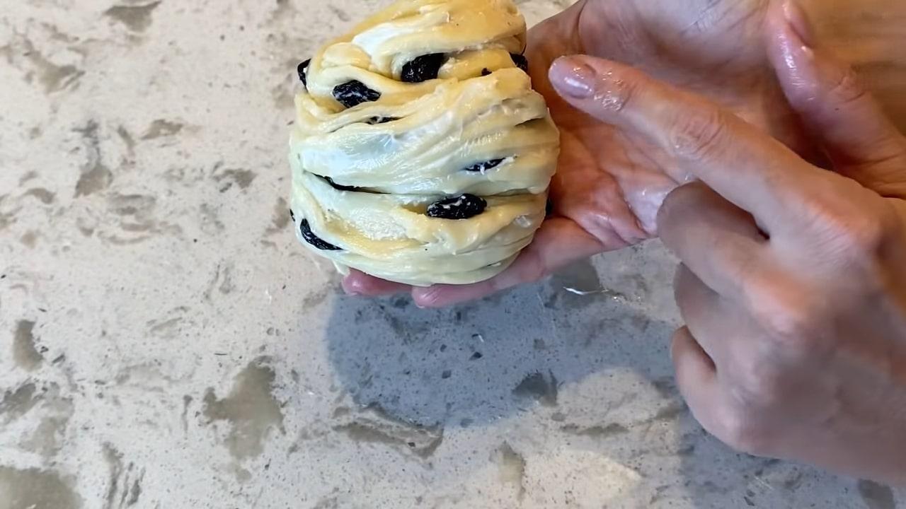 Recepta - Kulich Kraffin: amb panses, fruits secs i xocolata - Pas 15