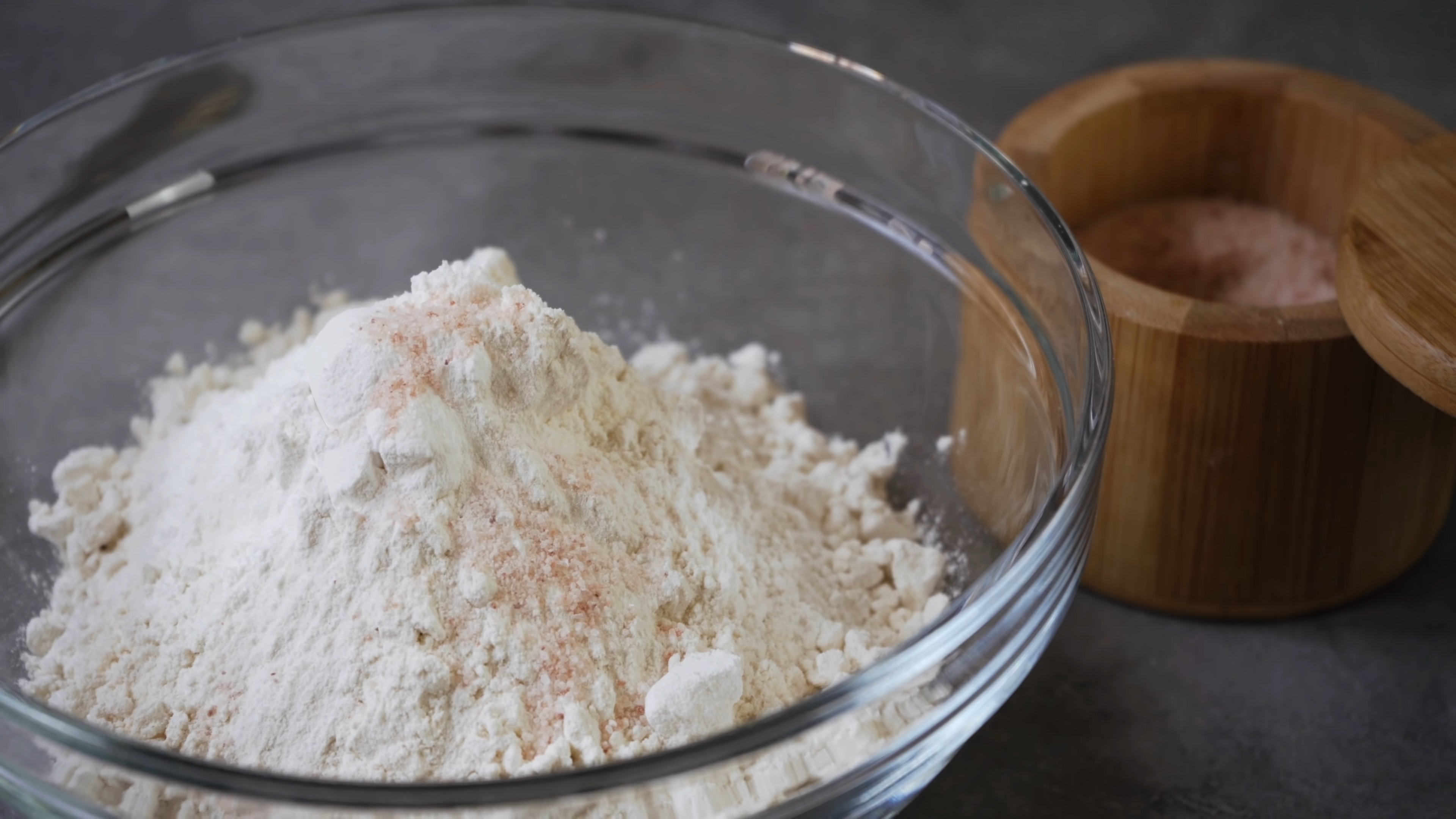 Recepta - Magdalenes de crema agra amb llimona - Pas 1