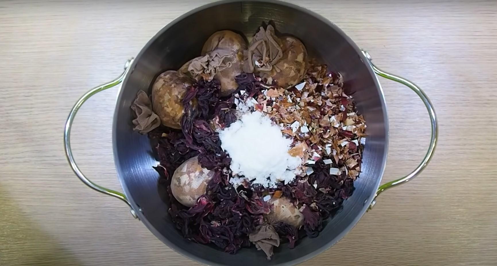 Opskrift - Farvning af æg med hibiscuste og løgskaller - Trin 6