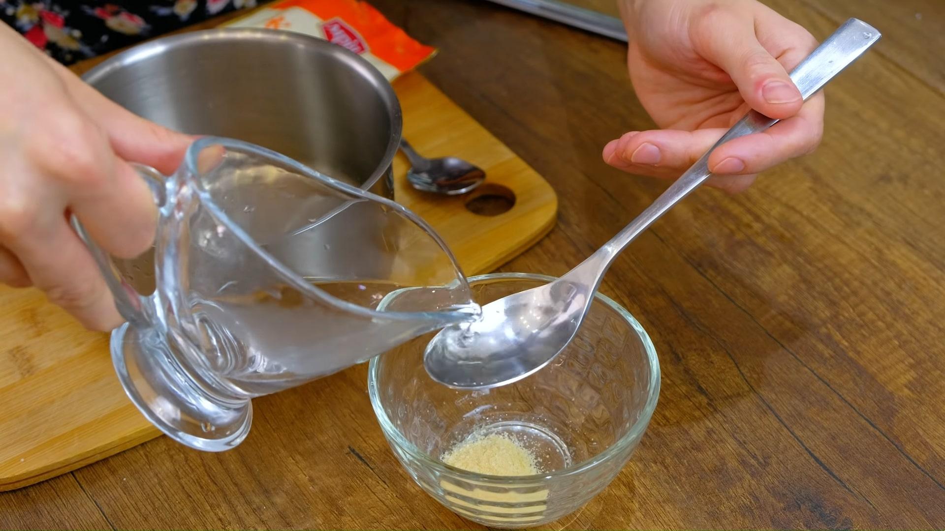 Recette - Le meilleur glaçage à la gélatine pour gâteau de Pâques - Étape 1