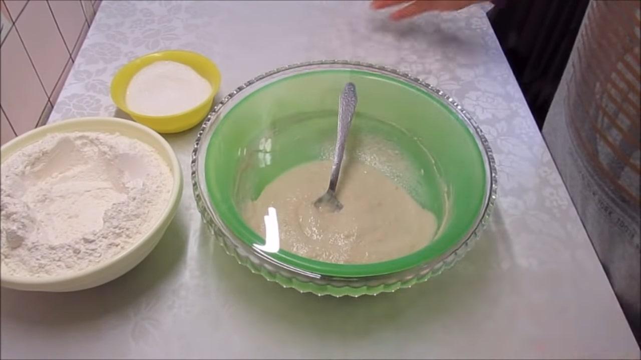 สูตรทำเค้กอีสเตอร์แสนอร่อยสำหรับครอบครัวด้วยหม้อหุงข้าวอเนกประสงค์ Redmond - ขั้นตอนที่ 1