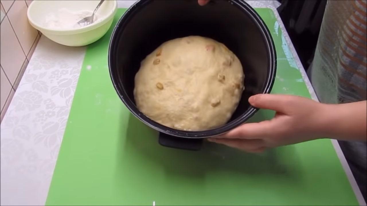 สูตร - เค้กอีสเตอร์แสนอร่อยสำหรับครอบครัว ทำในหม้อหุงข้าวอเนกประสงค์ Redmond - ขั้นตอนที่ 7