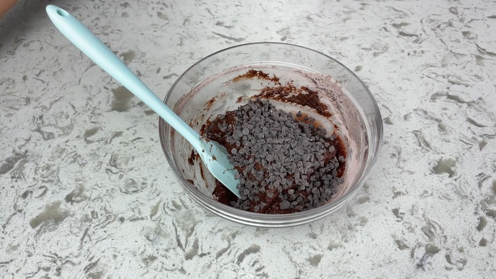 Recette - Muffins au kéfir et au chocolat dans des moules en silicone - Étape 5