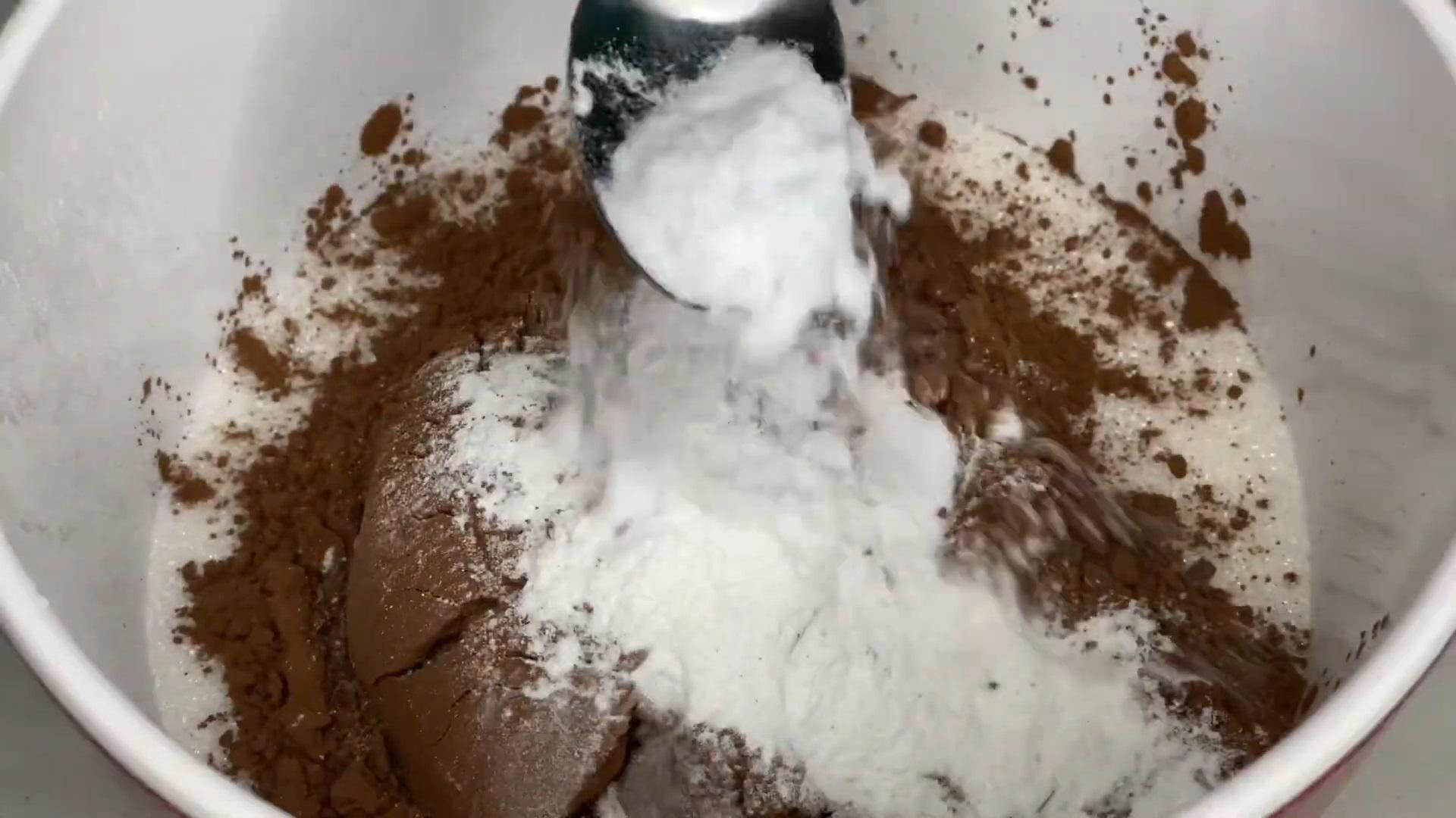 Recepta - Magdalenes de pastís de formatge amb xocolata - Pas 1