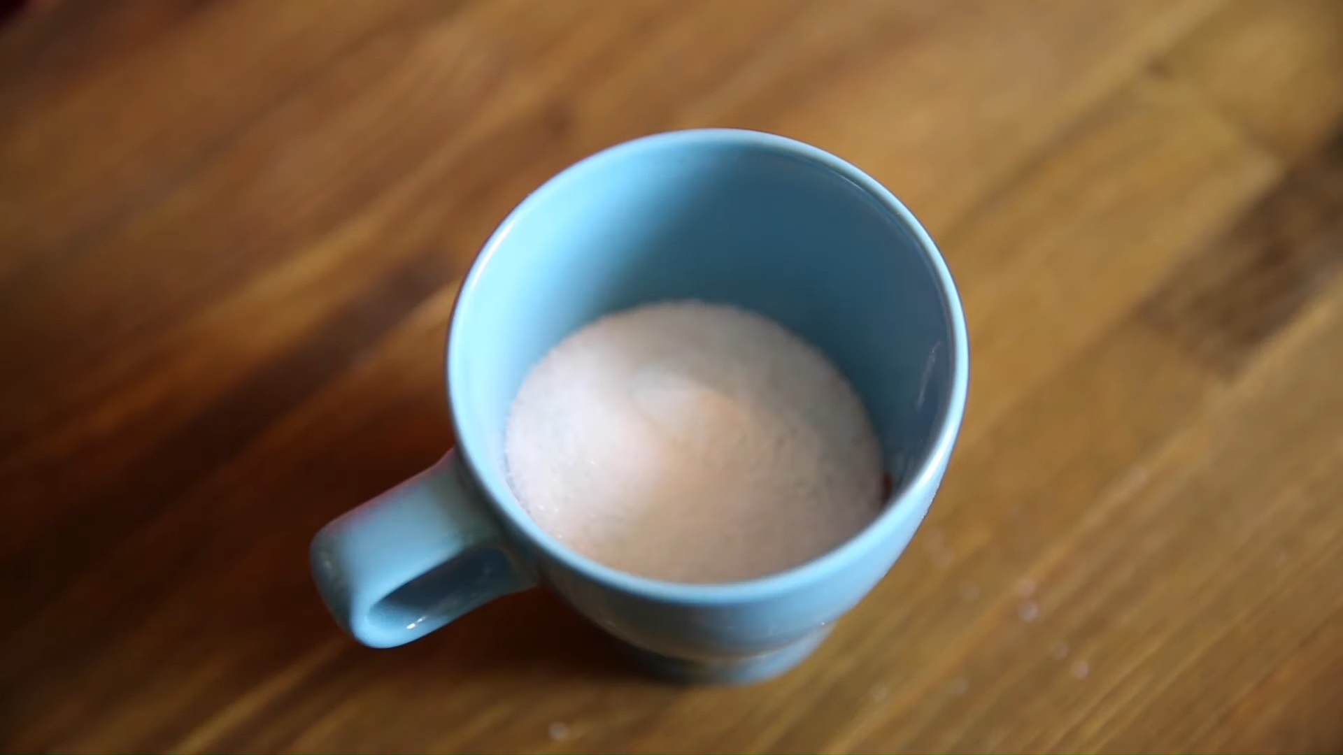 Recepta - Magdalena de xocolata en una tassa - Pas 3