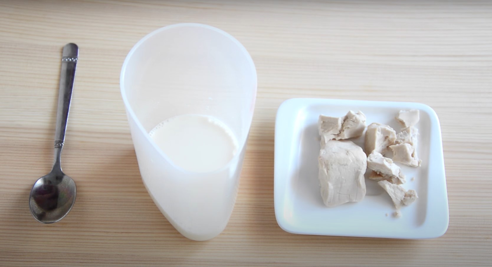 Recette - Gâteau de Pâques au fromage blanc cuit en machine à pain - Étape 1