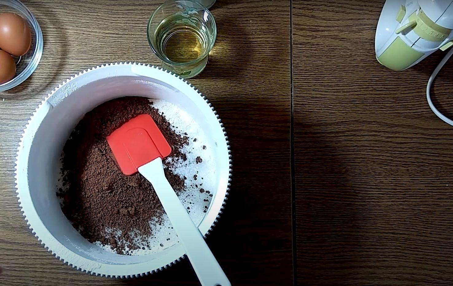 وصفة - كعكات الشوكولاتة الرطبة في قوالب سيليكون للكعك - الخطوة 2